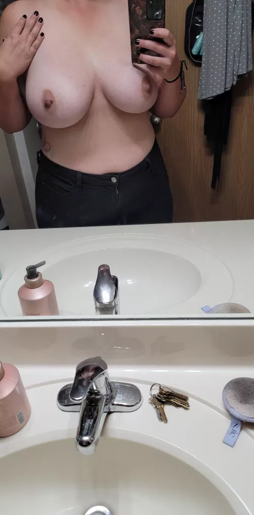 Anyone down to trade? Pics and videos inbox open