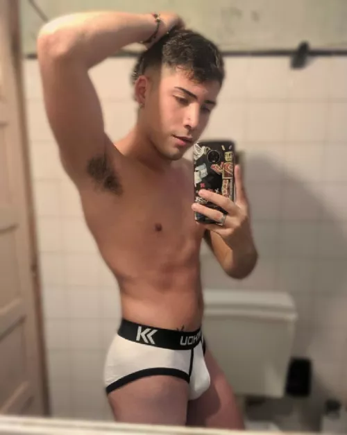 Are you coming over if I send you a text like this?