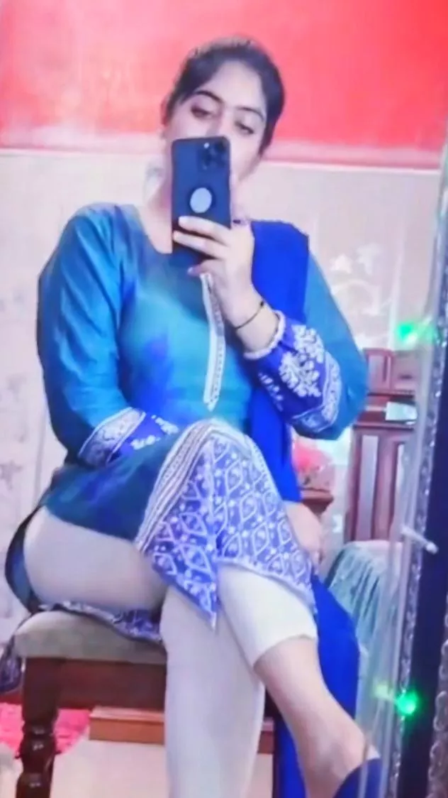 Buhat aag hai isk andr..jitni mrzi lo iski yeah satisfy ni hoti 💦🔥