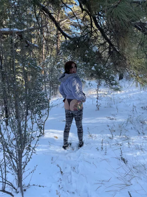 Burrrrr❄️🥶 warm me up?