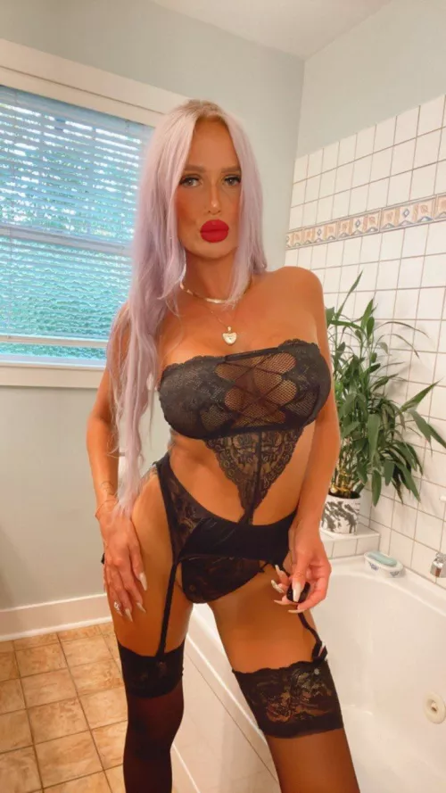 Can I taste your dick?😘