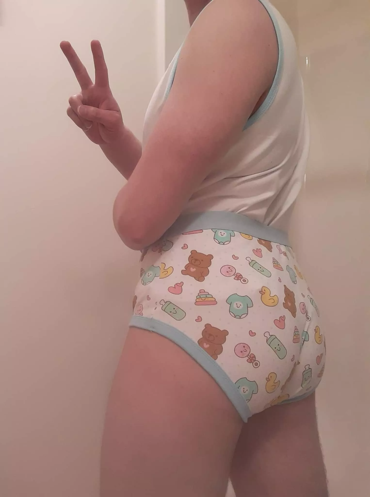 Going to wear these undies this time! ^~^