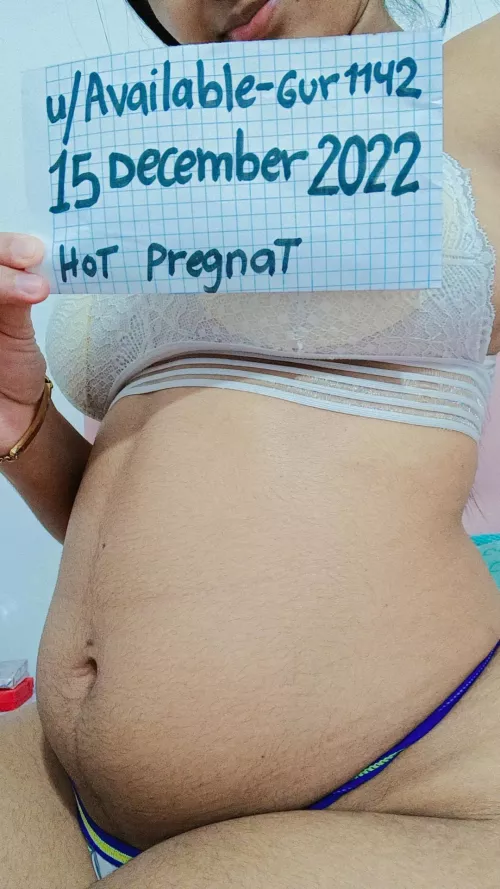 Hello Daddy 😘 Mommy is very hot 🍼💜