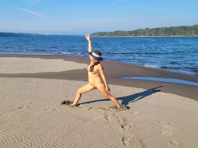 Here you can yoga naked to your heart's content ❣️