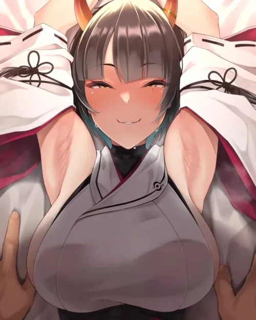 Hypnotized by her armpits