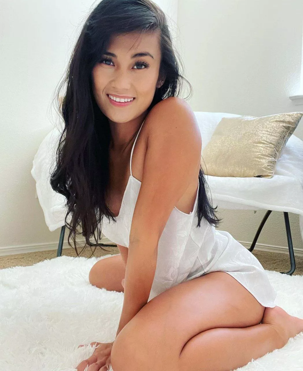 I love being a naughty and cute Asian 😈