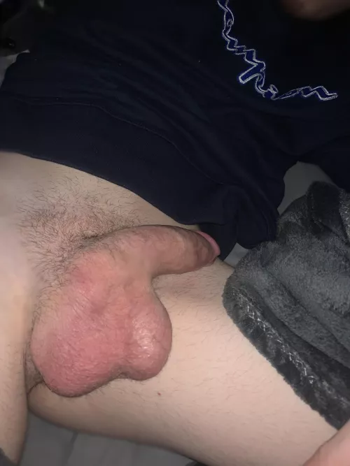 I sleep commando, wouldn’t mind if my roommate sucks them while I’m knocked out 💤