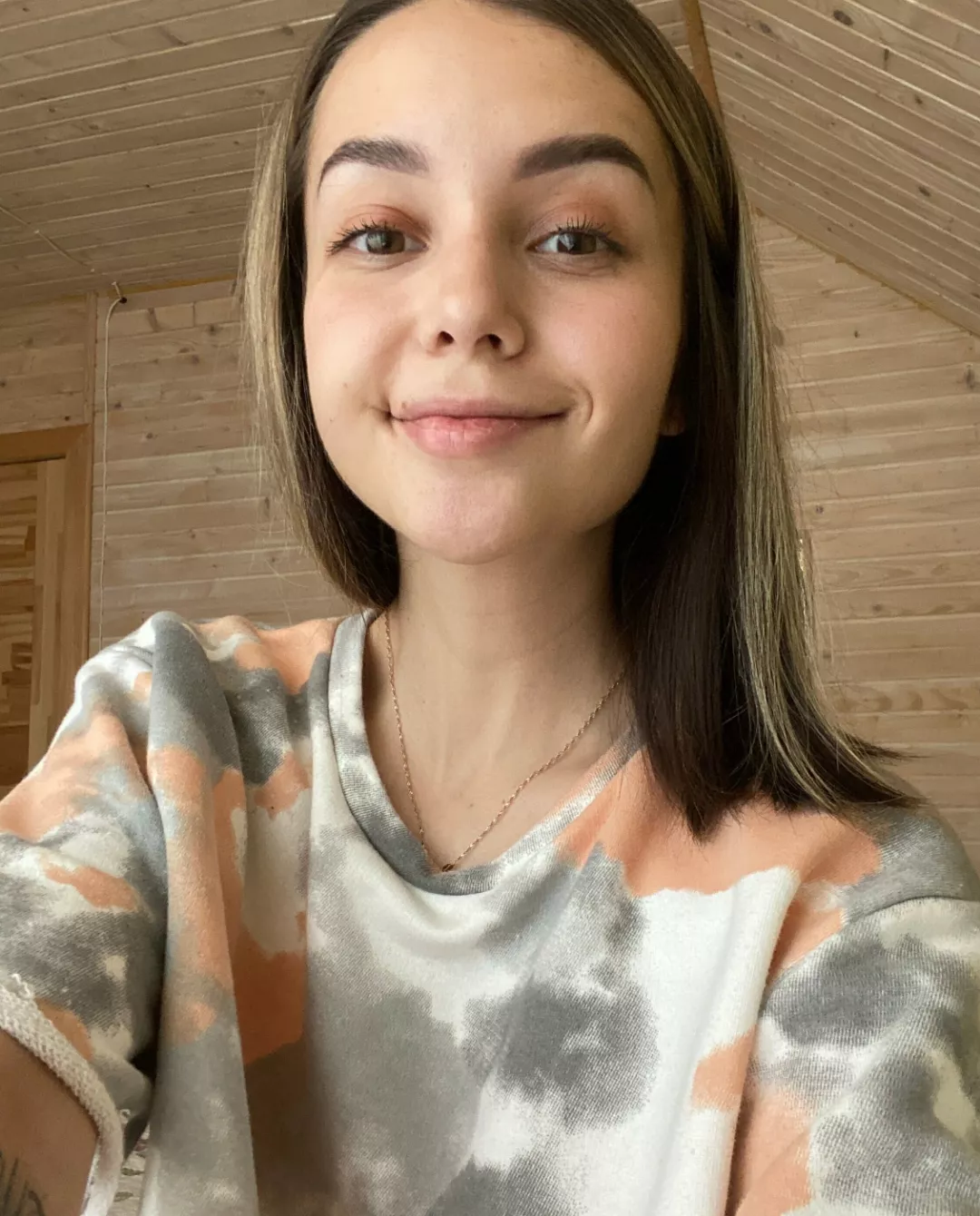 ⬆️ if you want me to send you nudes