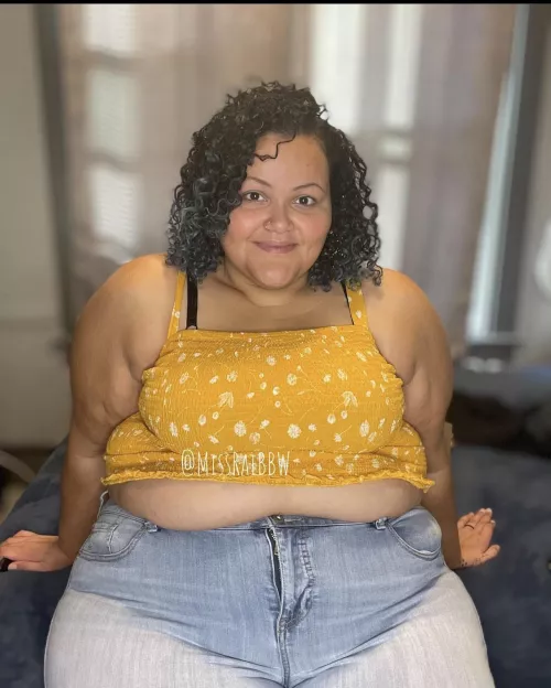 It was a STRUGGLE getting into these jeans 🥵