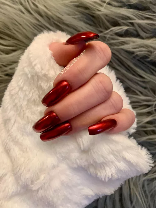 It’s officially the holiday season ♥️