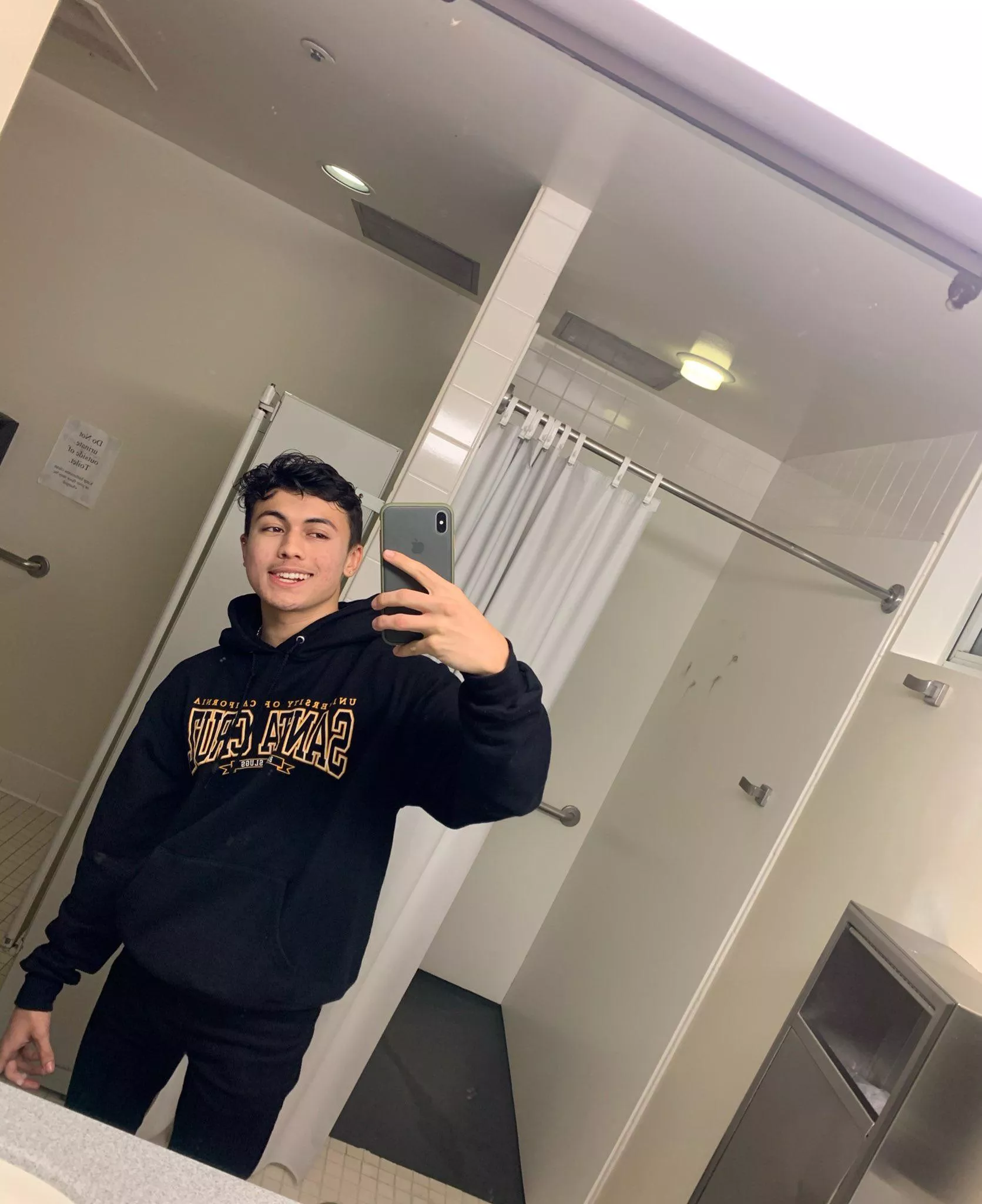 Just finished my last midterm! One semester of college left 💗