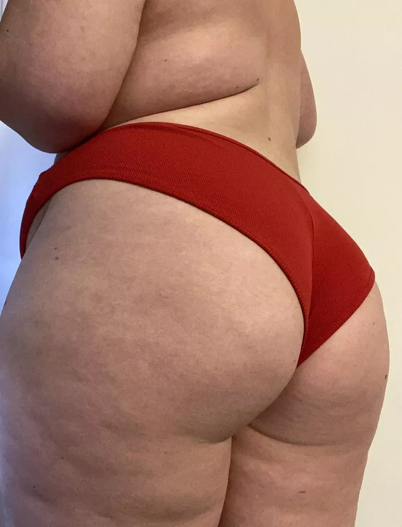 Just remove the panties and it’s all yours 🥵