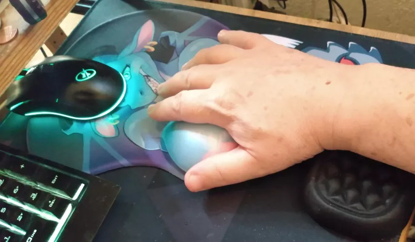 Latest purchase from Bad Dragon in use. Boy does it feel nice.