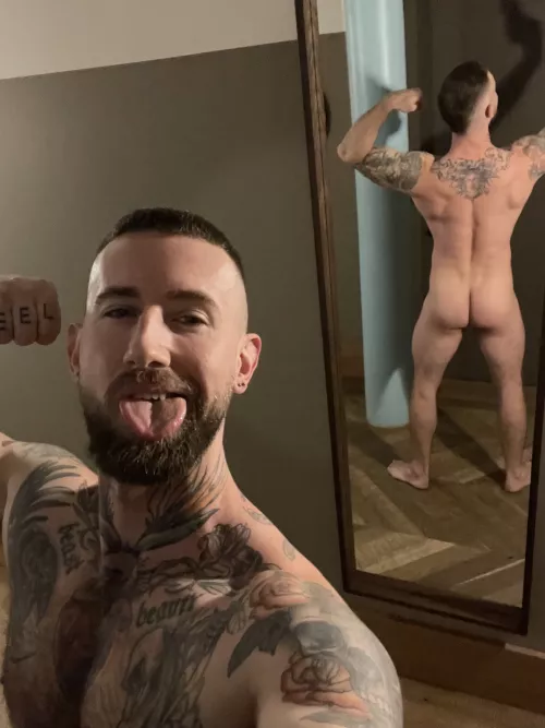 Legs and ass on point today