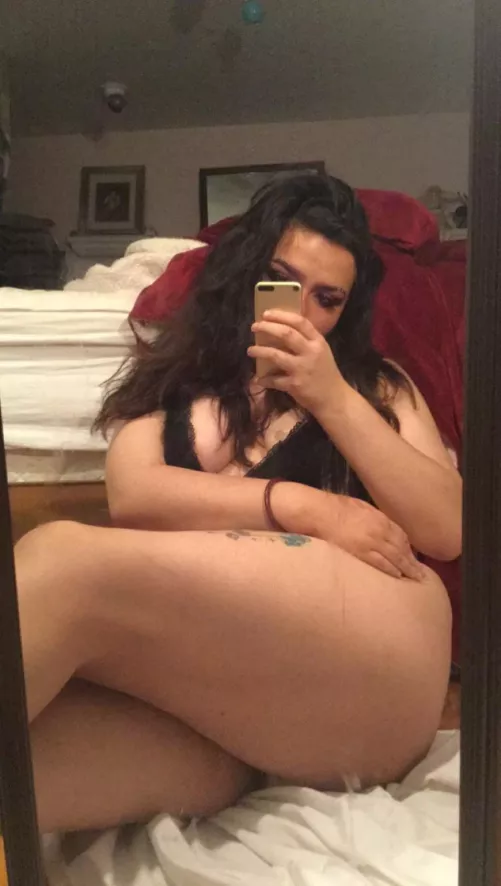 let me sit on your face 💕 f24:)