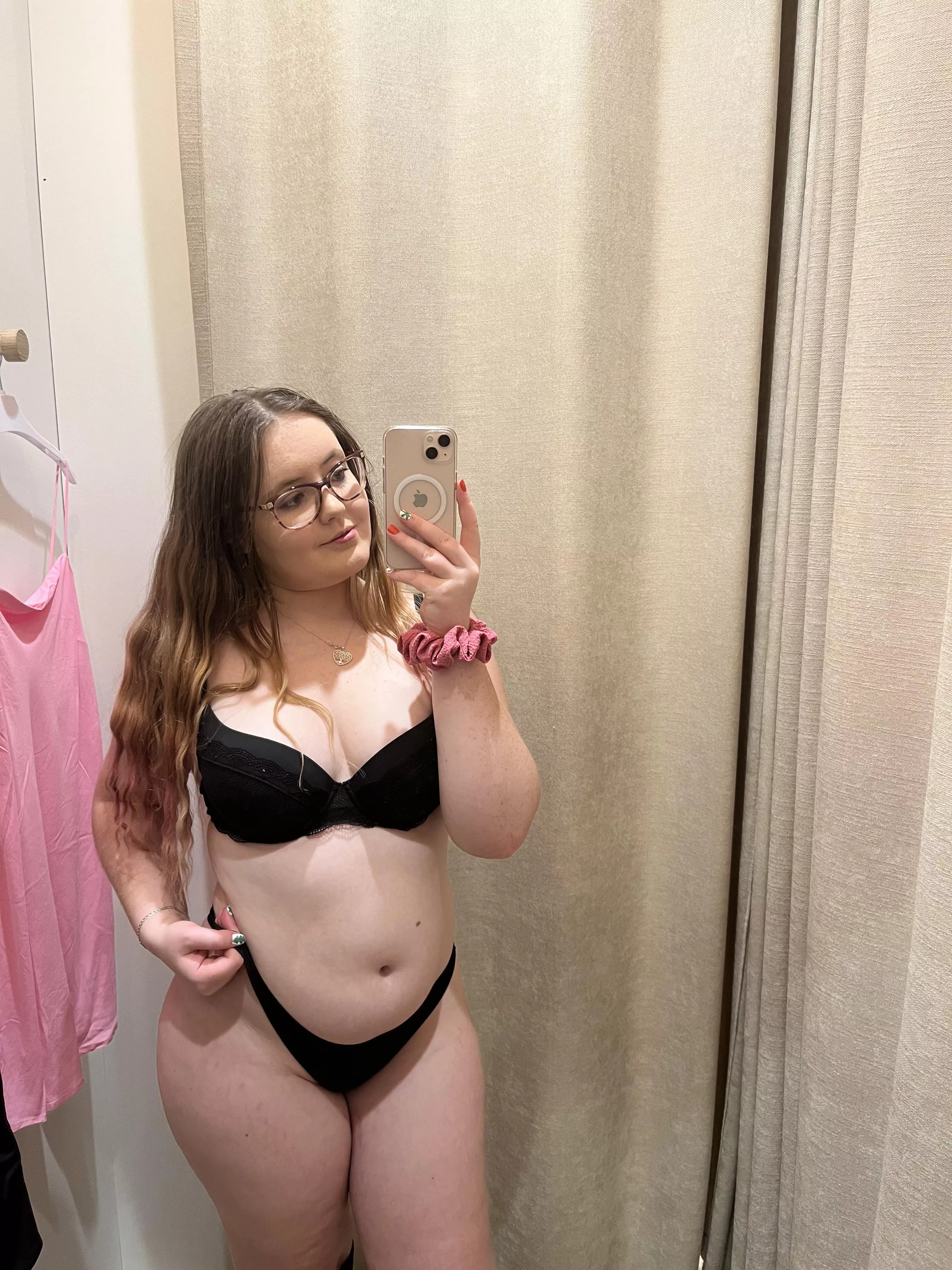 Let’s have a quickie in the change room😈💦