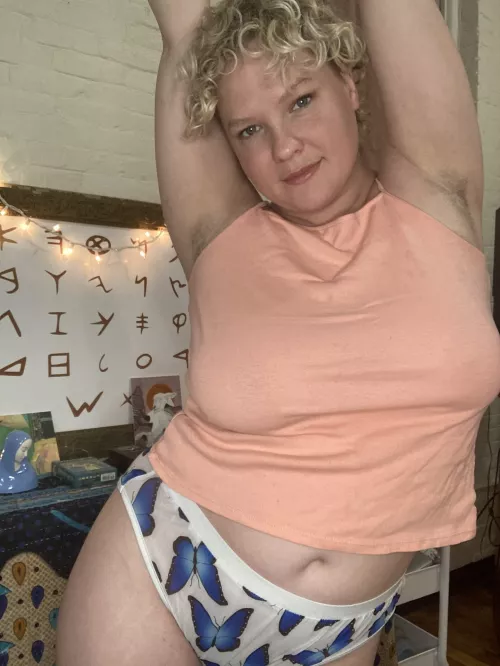 Lifelong braless enthusiast here, nice to meet you all!