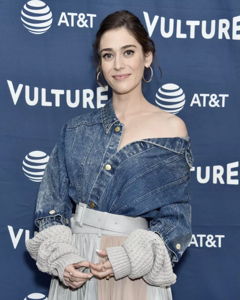Lizzy Caplan