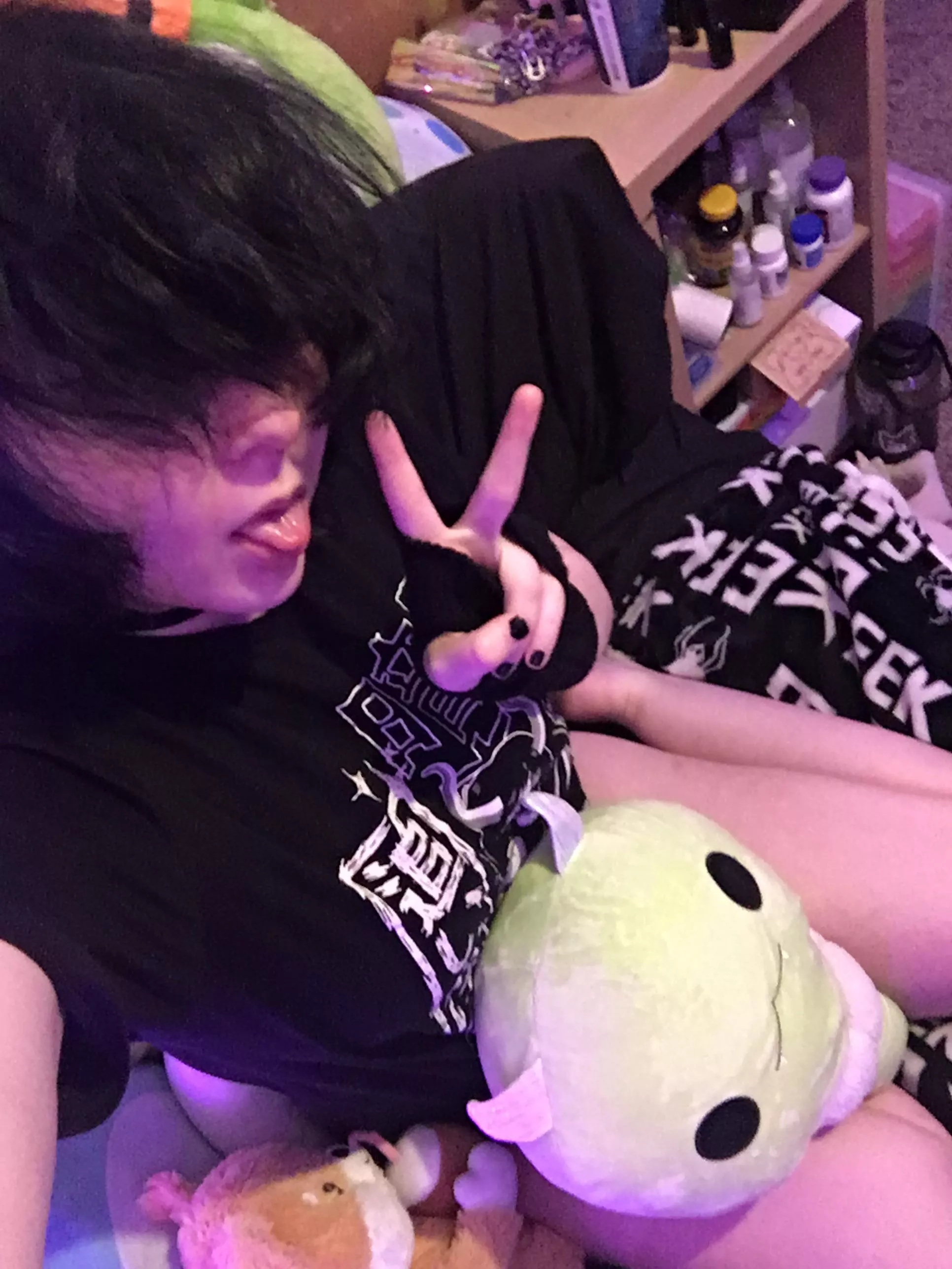 Look at my moth plushie :3