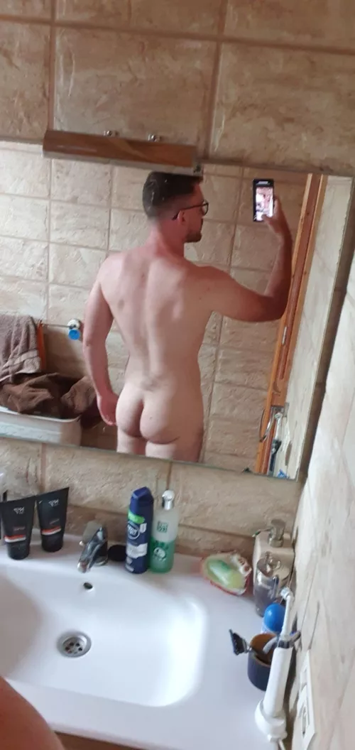 (M) 30 what do you think of my ass I always get compliments on it