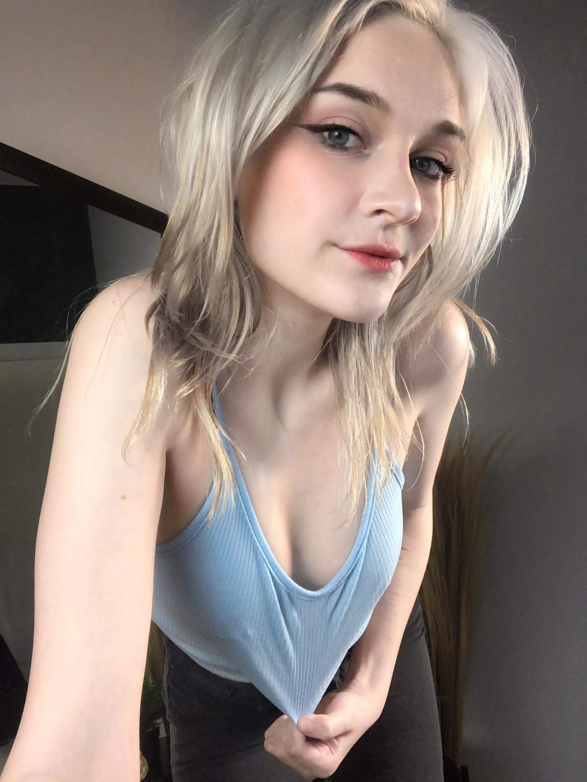 My eyes still here ~