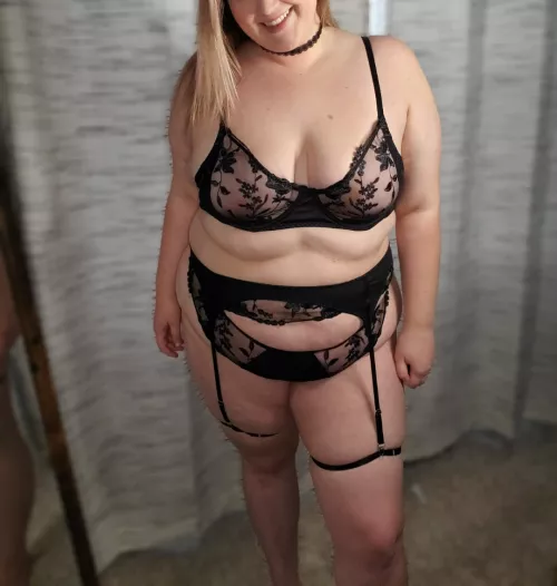 my wet pussy needs to get dicked down 😜💦