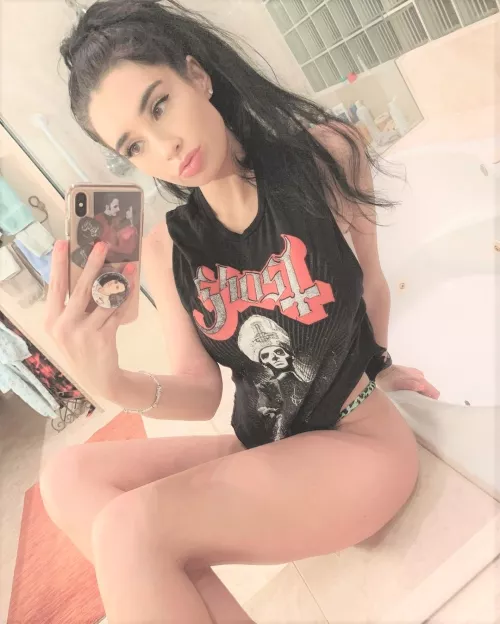 [selling] 21 UK, Horny and NEED to cum? I can help 😈 KIK me @ KinkyBEXX 💗 pics, custom vids, sexting and Skype shows 💗