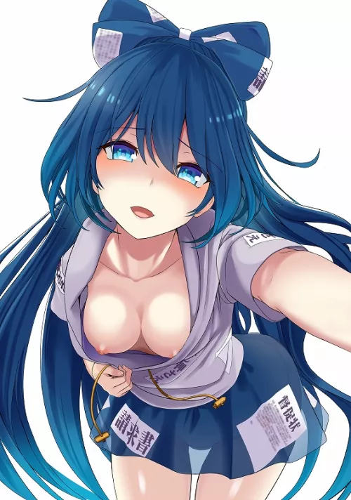 Shion shows her boobs