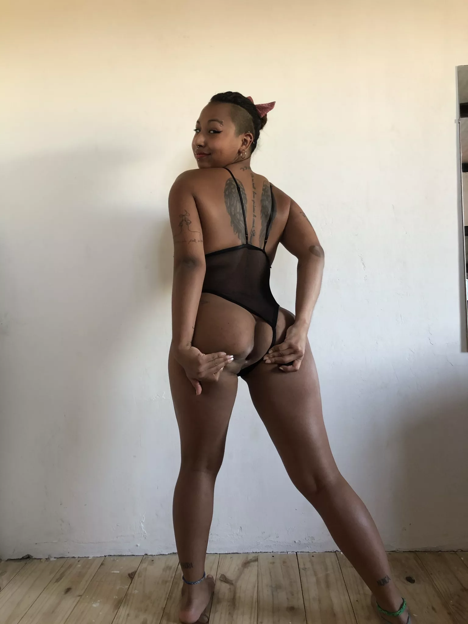 Sniff me i smell so good