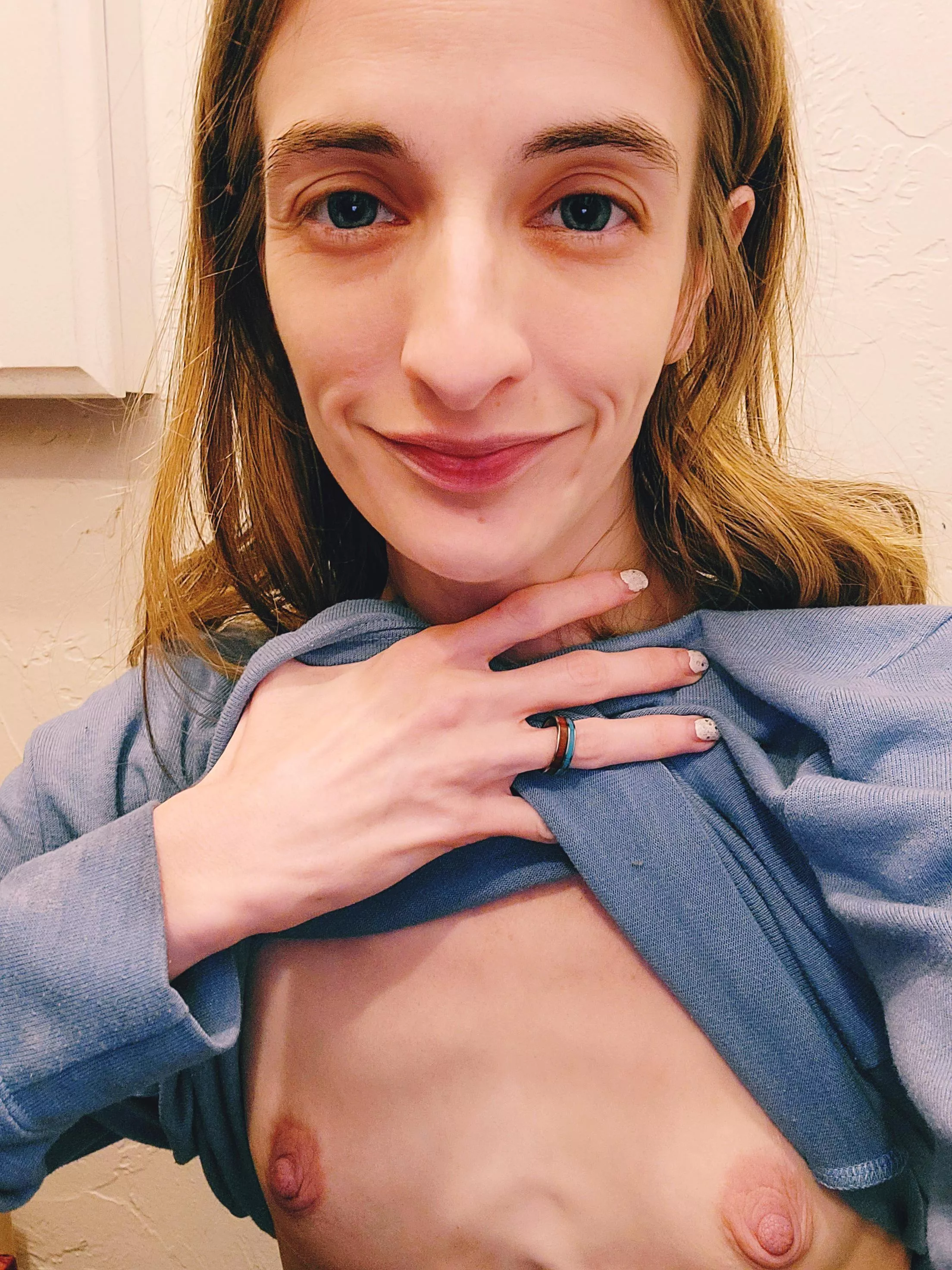 snuck away to the laundry room to flash the camera real quick 😘