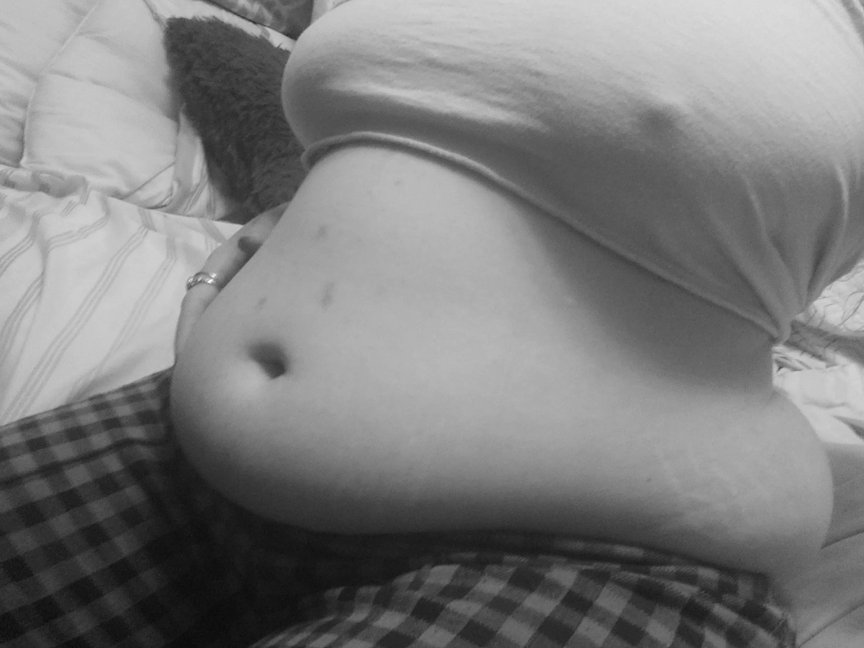 tease me for how small my shirt has gotten 😳😈