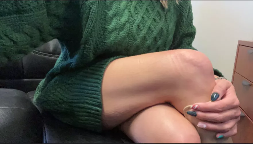 Today's work attire! 🎄💋