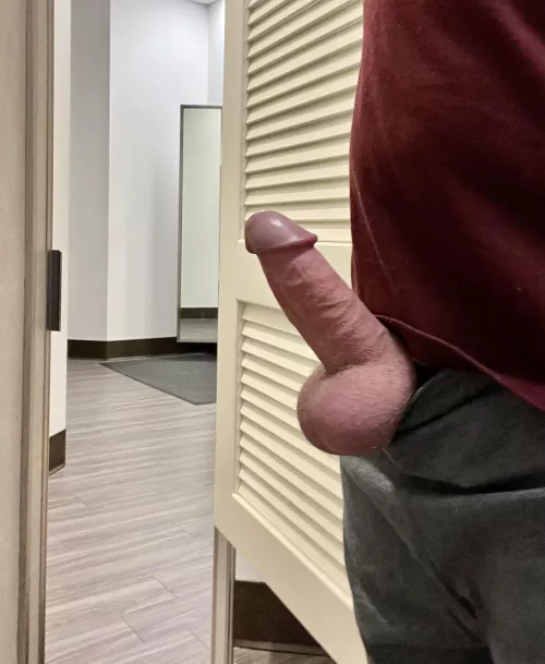 Tryin on new sweats with dressing room open.