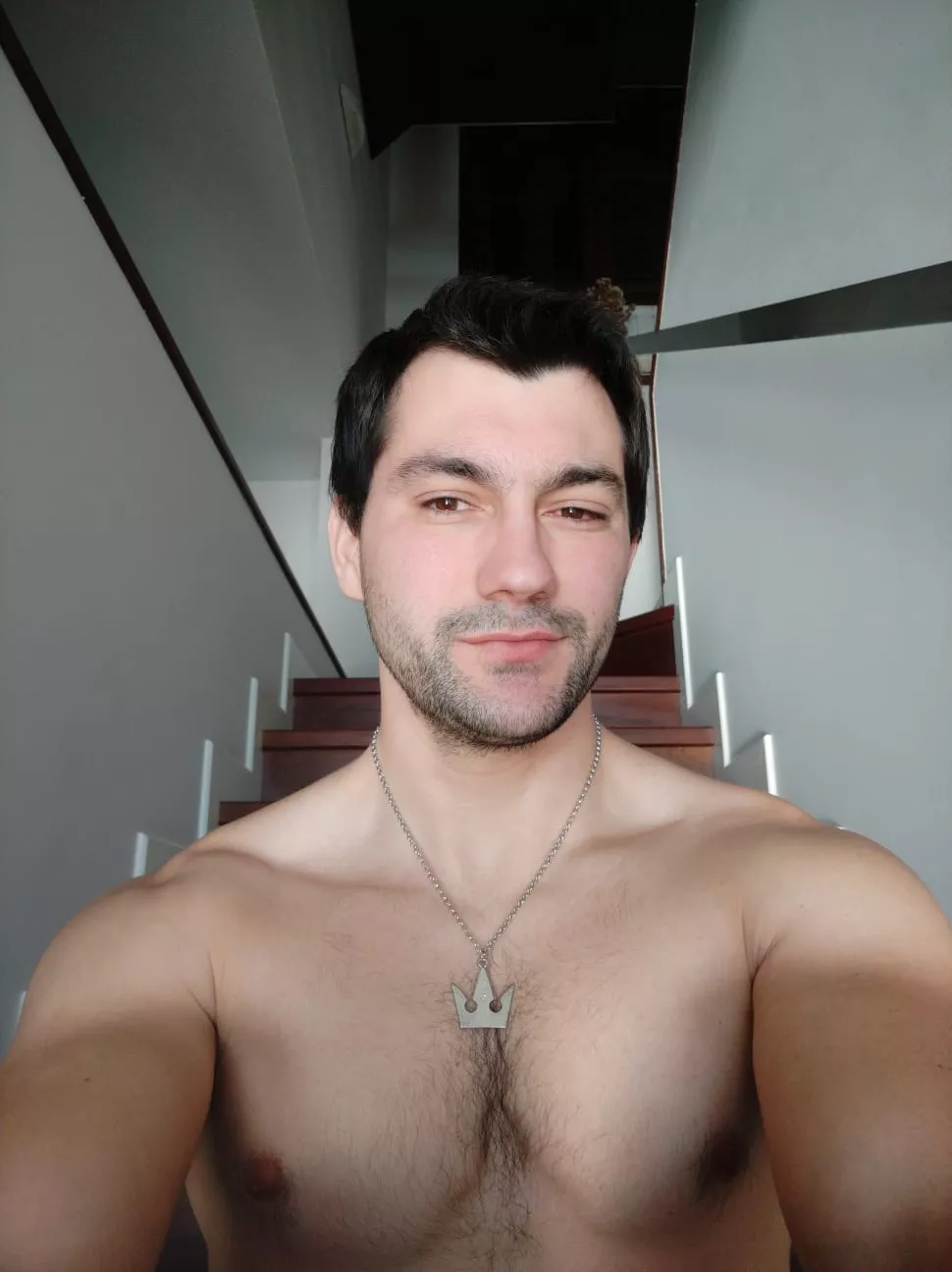 What's up fellas? The light on my stairs is great for some reason 😅
