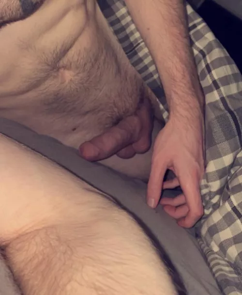 Who likes this soft uncut cock! What would you do under these covers?💦
