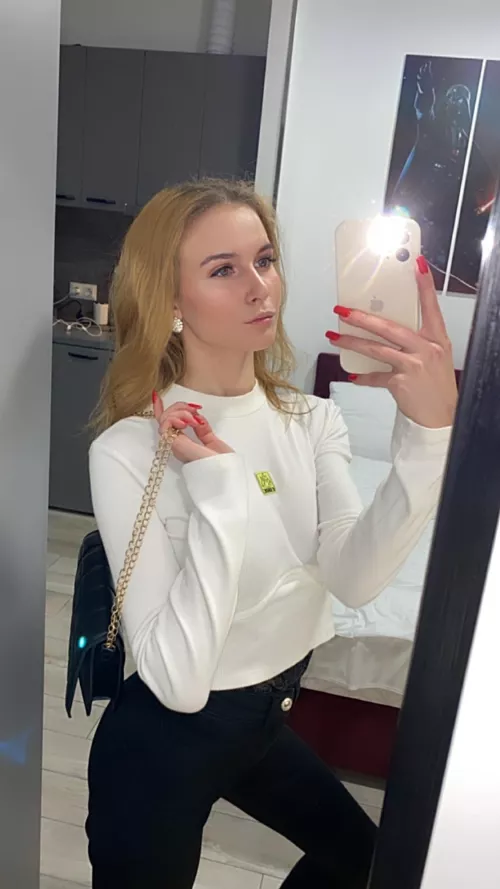 Wouuld you fuck me first or eat me