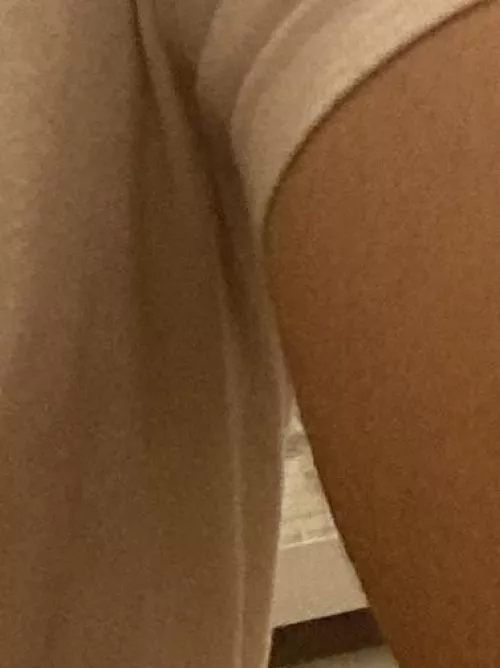 19 Egyptian Arab bottom, looking for a big dick. FACE+++ snap:m_lutious