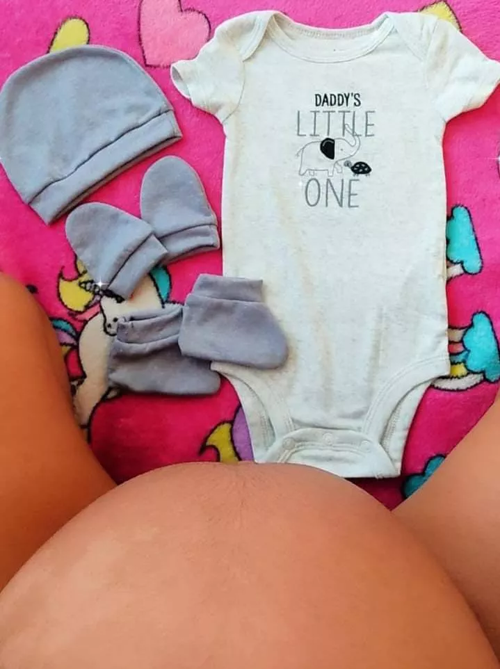 a daddy with a good dick and help me financially