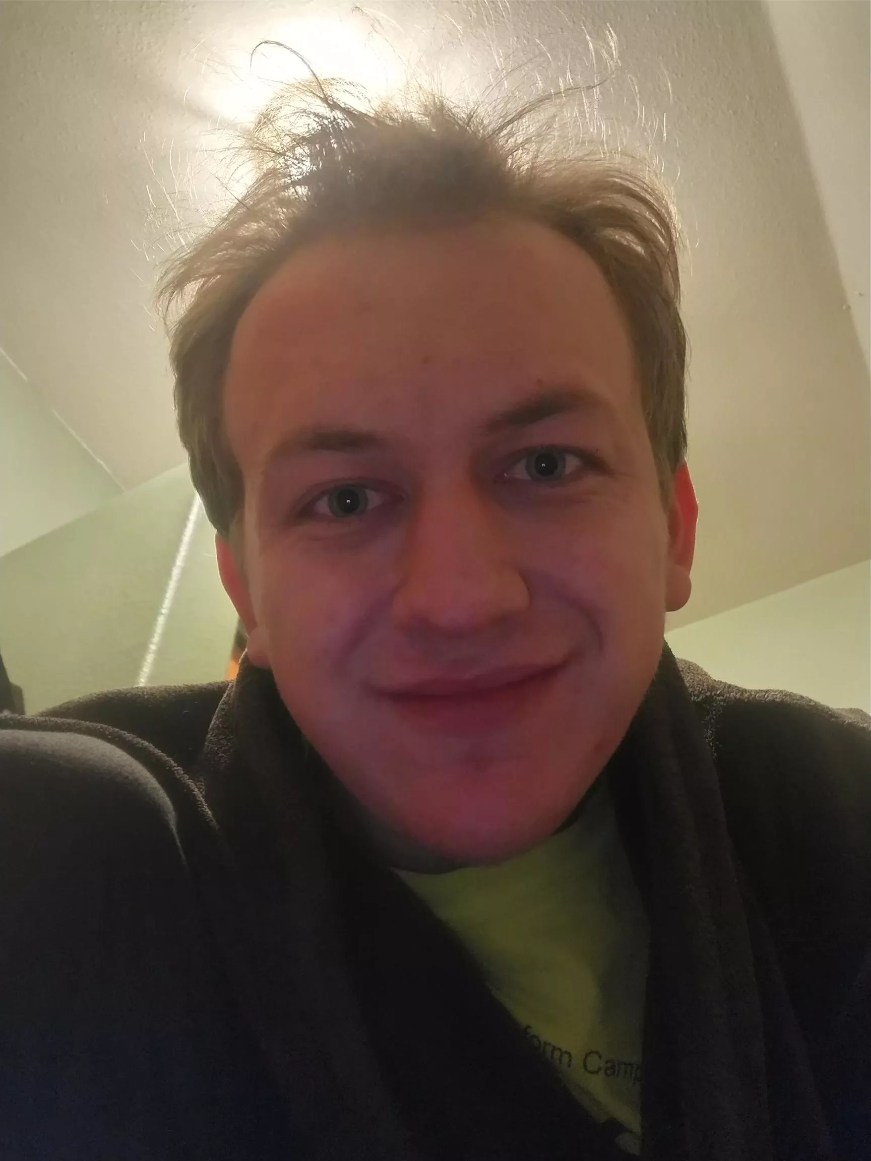 A little tired, but going to game later today. 🤗. PM's open. 🤗