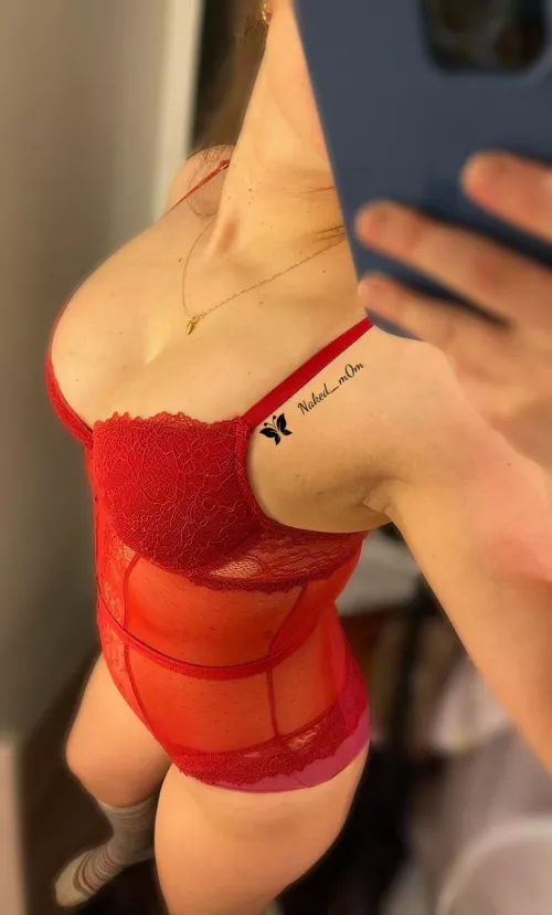 All I want for Christmas is…you 😘 [F]