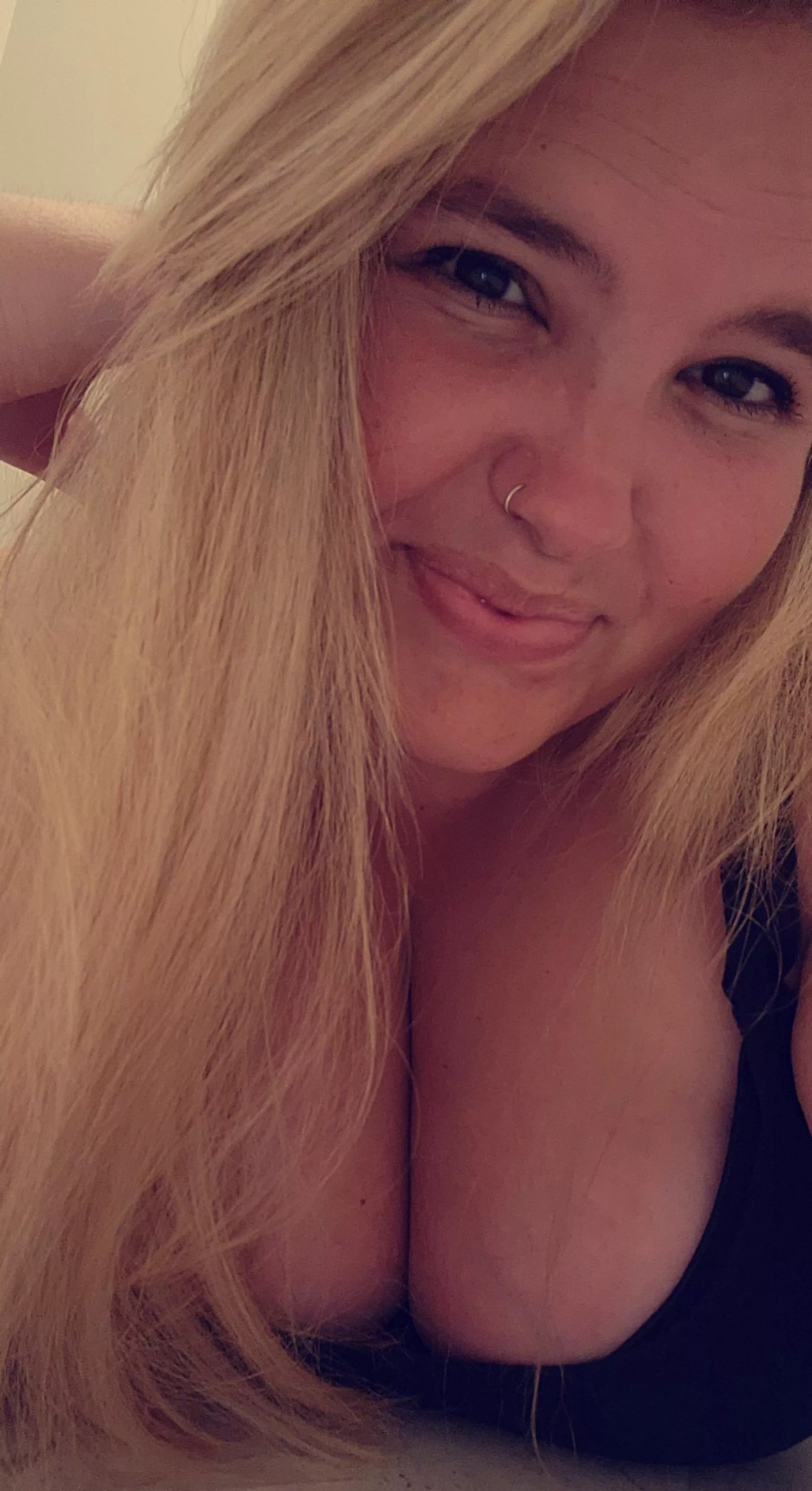 Any Night Owls wanna keep me company 😉