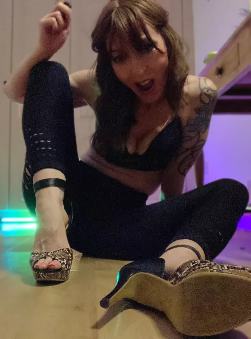 Backstage Rock Chick