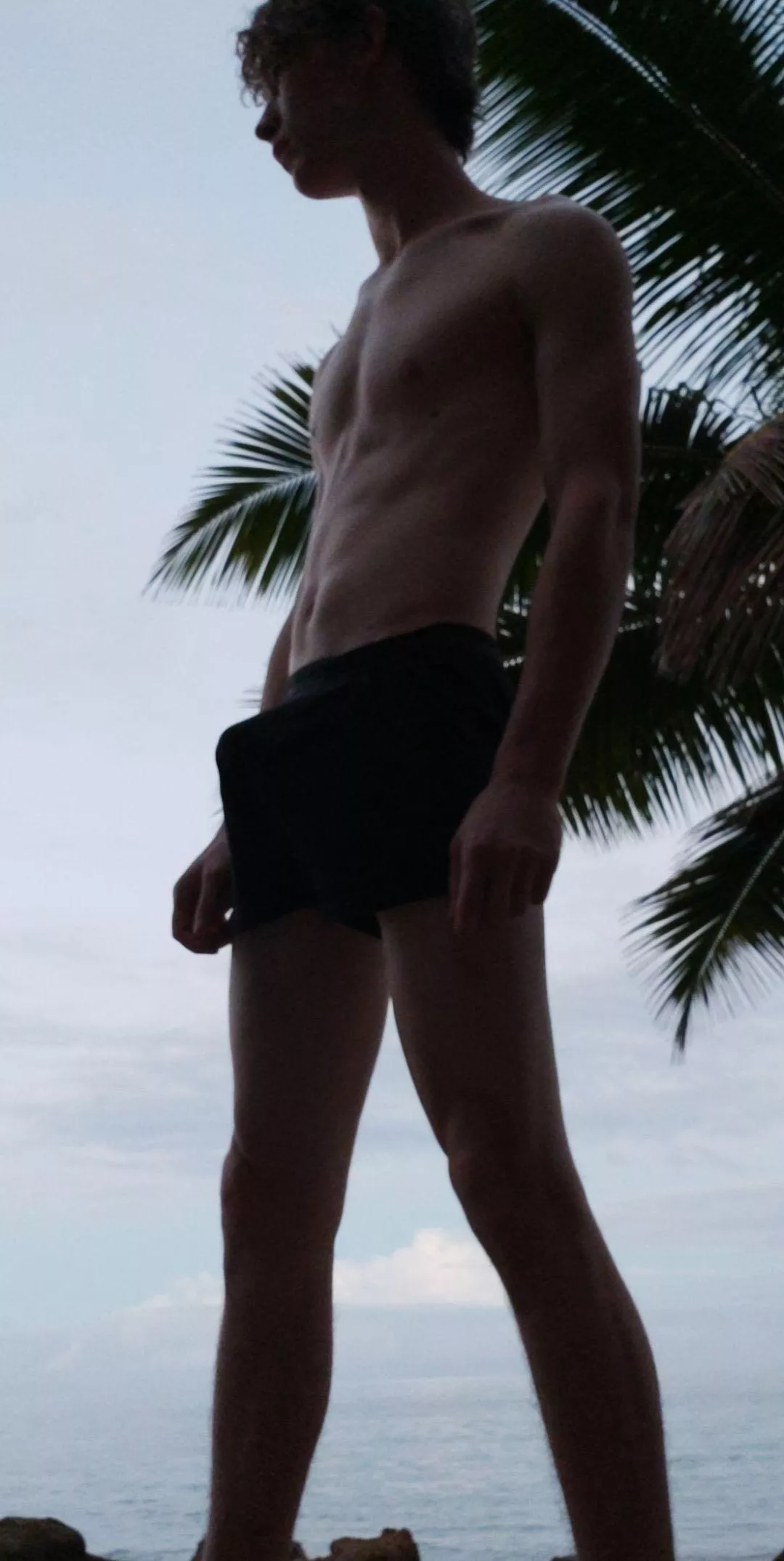 Beach dayy:) hope no one sees me