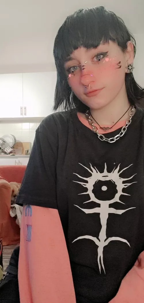 Bonjour it's blackmaage! 🌹👁️