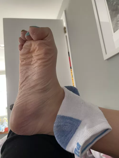 Clean my feet after the gym 🥵