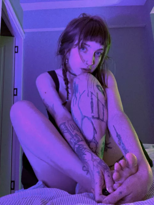 Do I have the requirements to be your girlfriend?