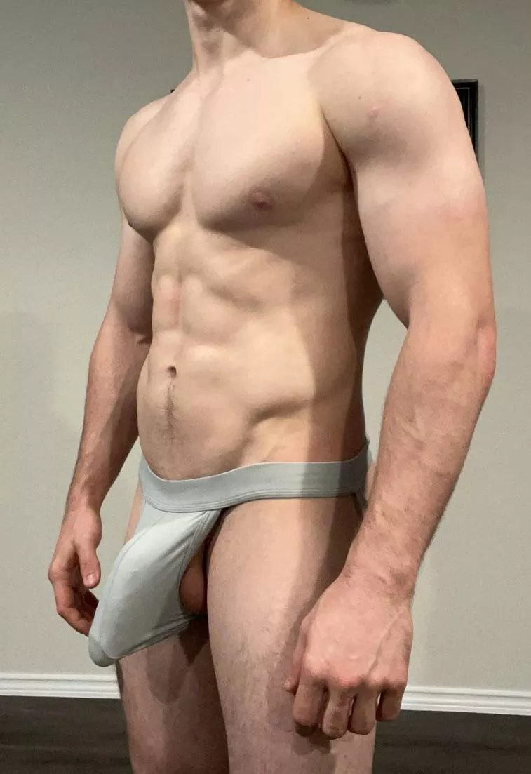 Do you like shorter guys? I’m 25 and I’m only 5’7”, most guys tell me I’m too short…