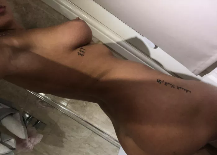 [f] 21 rate what you see babe 😘 😏