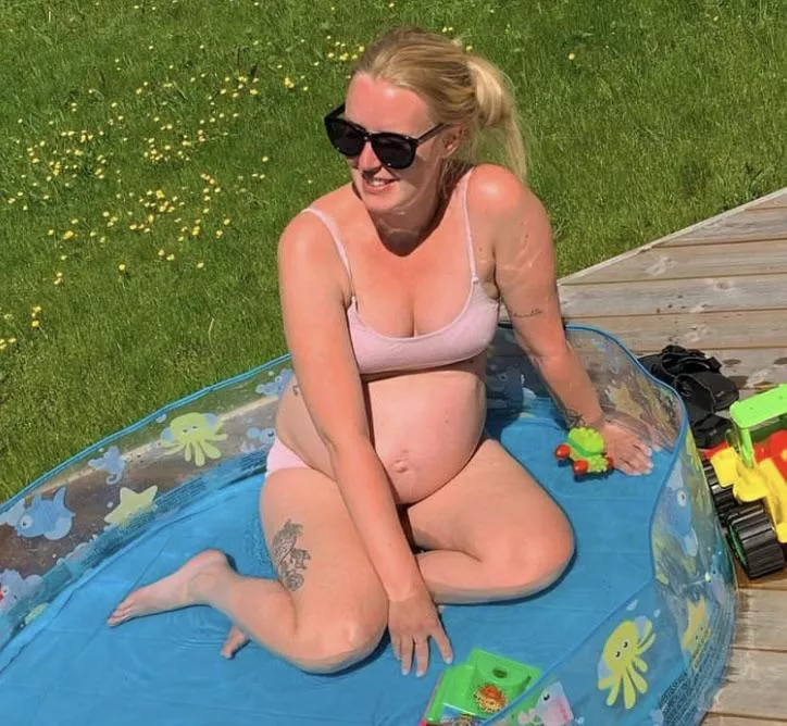 Give my gf loads of cock when You cuckold me