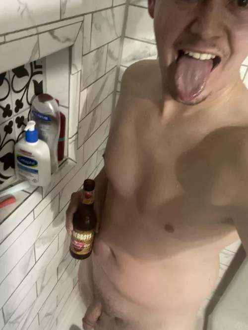 Gym, tan, and shower beer to “warm up” on a Friday morning! Who’s joining? (M)